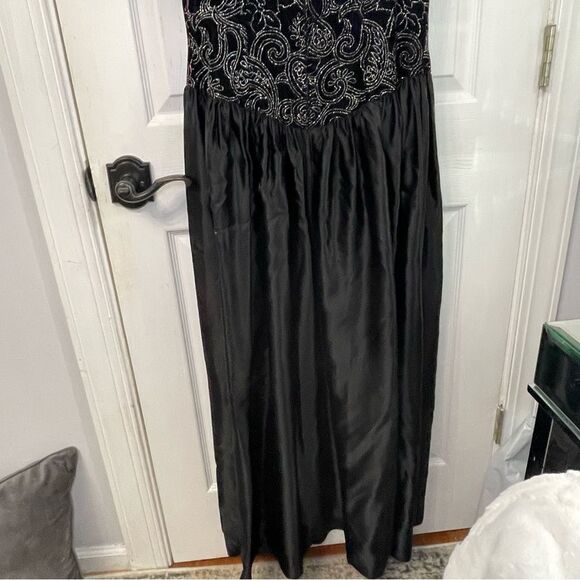 Vintage Black & Silver Dress - Picture 10 of 12